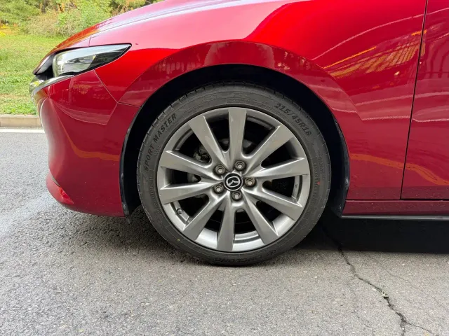 Mazda Axela — Фото автомобиля 14