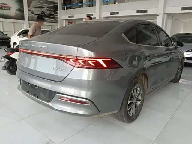 BYD Qin PLUS — Фото автомобиля 6