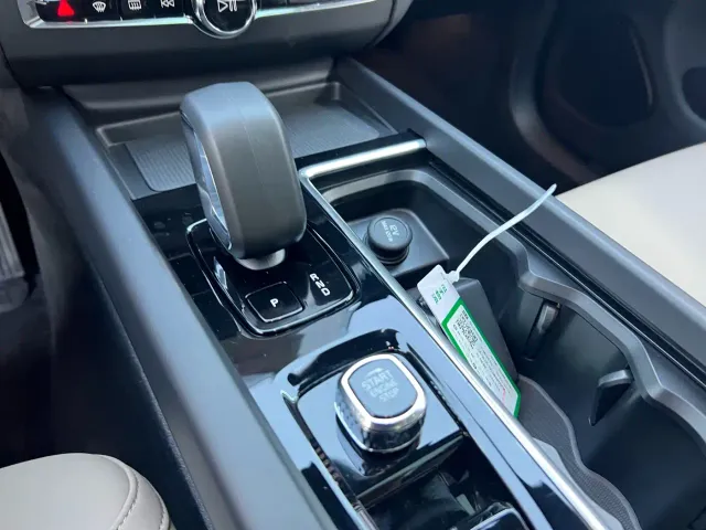 Volvo XC60 — Фото автомобиля 17