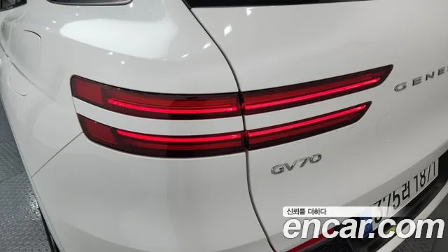 Genesis GV70 2.5T Бензин AWD — Фото автомобиля 23