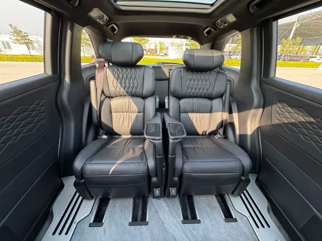 Honda Elysion — Фото автомобиля 16