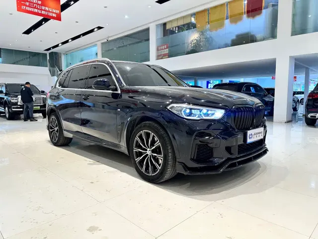 BMW X5 — Фото автомобиля 3