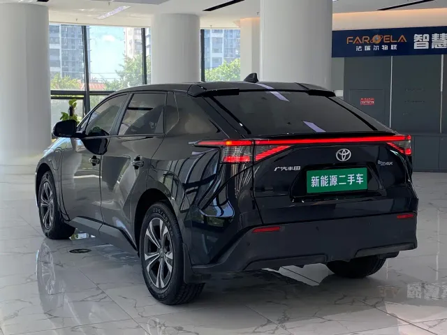 Toyota BoZhi 4X — Фото автомобиля 8