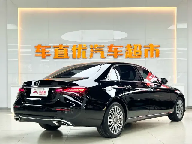 Mercedes-Benz E-Class — Фото автомобиля 5