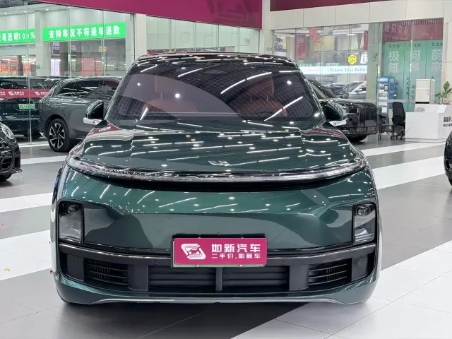 Li Auto L8 — Фото автомобиля 3
