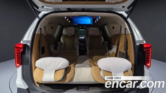 Kia Carnival Generation 4 — Фото автомобиля 25