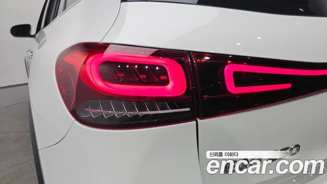 Mercedes-Benz EQA — Фото автомобиля 23