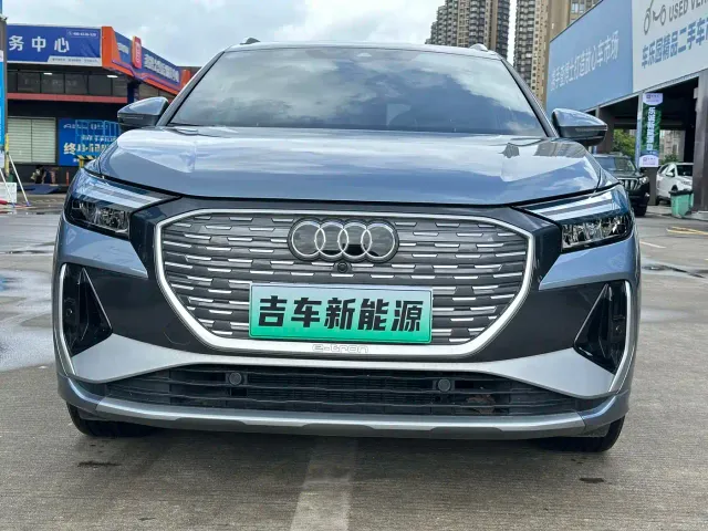 Audi Q4 e-tron — Фото автомобиля 2