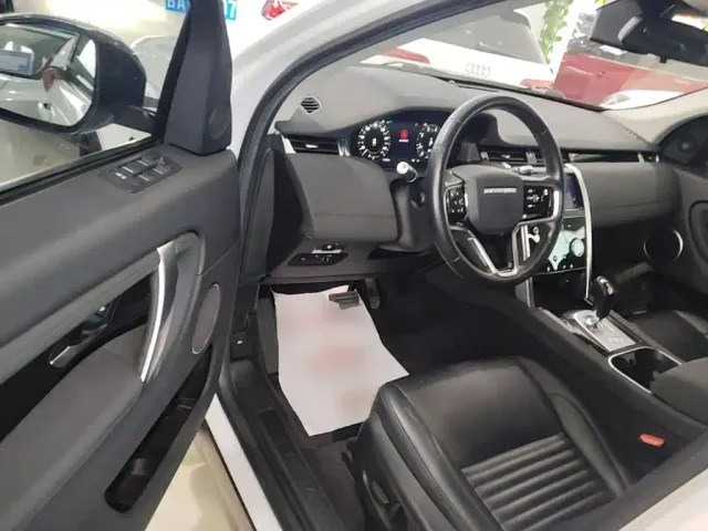 Land Rover Discovery Sport — Фото автомобиля 15