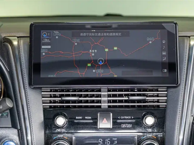 Lexus LM — Фото автомобиля 15