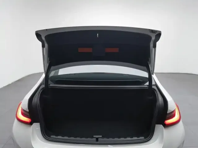 BMW i3 — Фото автомобиля 16
