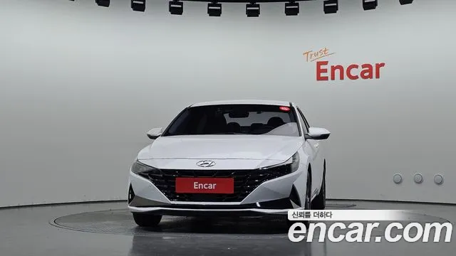 Hyundai Avante CN7 — Фото автомобиля 3