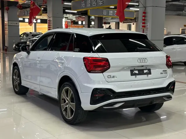 Audi Q2L — Фото автомобиля 9