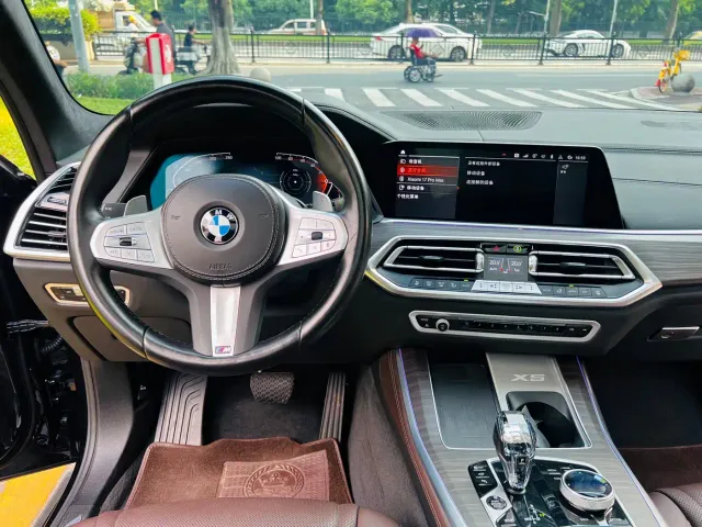 BMW X5 — Фото автомобиля 16