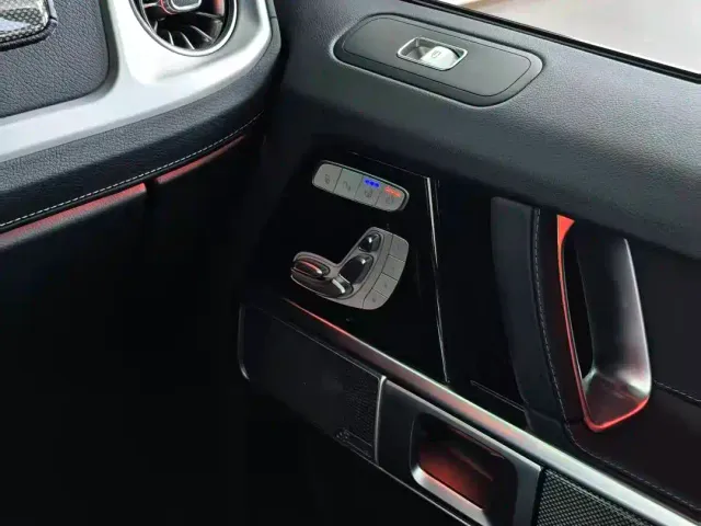 Mercedes-Benz G-Class — Фото автомобиля 19
