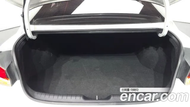 Hyundai AVANTE Avante (CN7) — Фото автомобиля 17