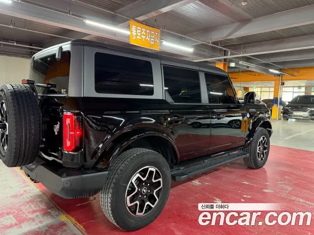 Ford Bronco 6th Gen — Фото автомобиля 4