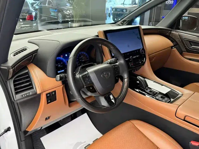 Toyota Alphard — Фото автомобиля 7