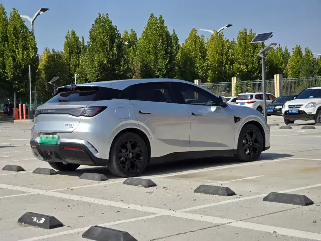 BYD Seal 06 GT — Фото автомобиля 7