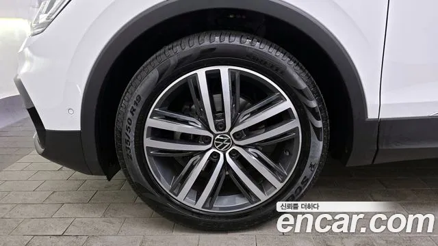 Volkswagen Tiguan Tiguan 2 поколение 2.0 TDI Prestige — Фото автомобиля 5