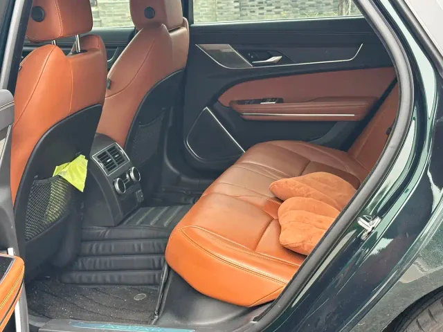 Jaguar XFL — Фото автомобиля 21