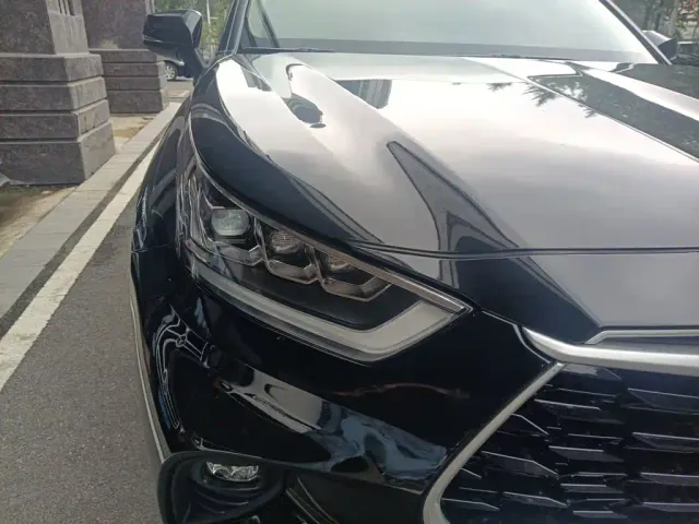 Toyota Highlander — Фото автомобиля 7