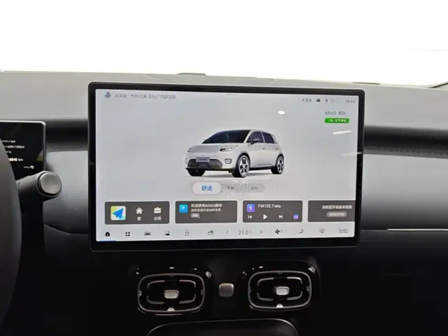 GAC Aion UT — Фото автомобиля 13