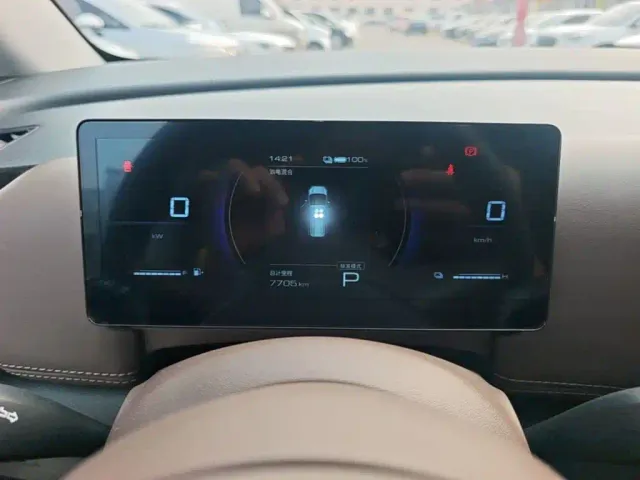 Wuling Starlight 730 — Фото автомобиля 11