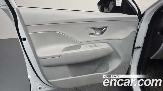 Hyundai Kona Бензин 1.6 турбо 2WD — Фото автомобиля 7