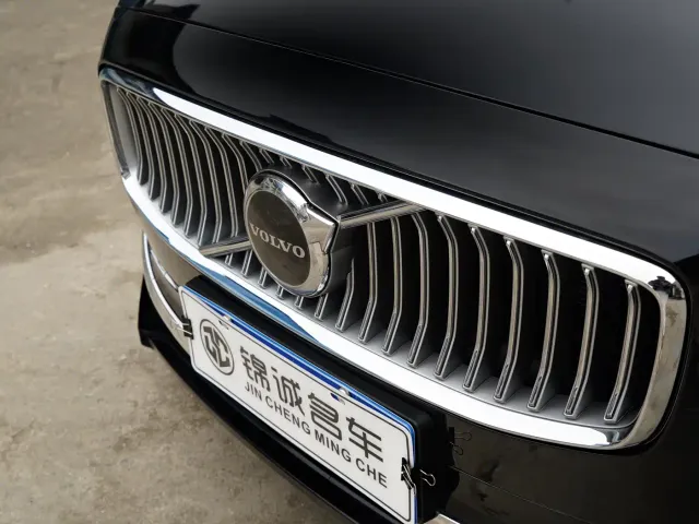 Volvo S90 — Фото автомобиля 17