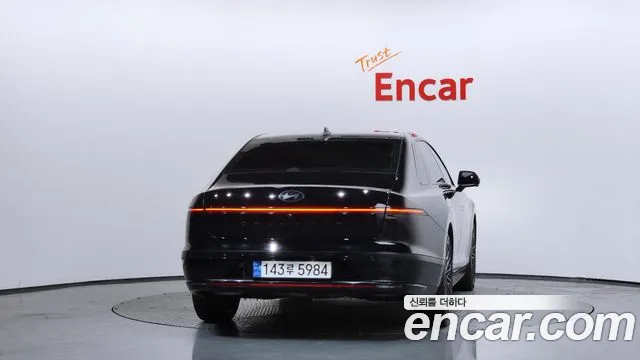 Hyundai Grandeur Grandeur (GN7) 2.5 Бензин 2WD — Фото автомобиля 4