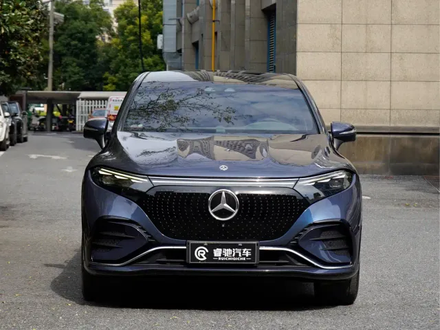 Mercedes-Benz EQS SUV — Фото автомобиля 2