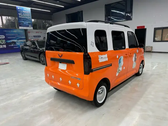 Wuling Zhiguang NEV — Фото автомобиля 4
