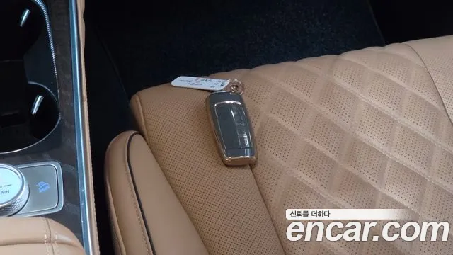 Genesis GV80 — Фото автомобиля 21