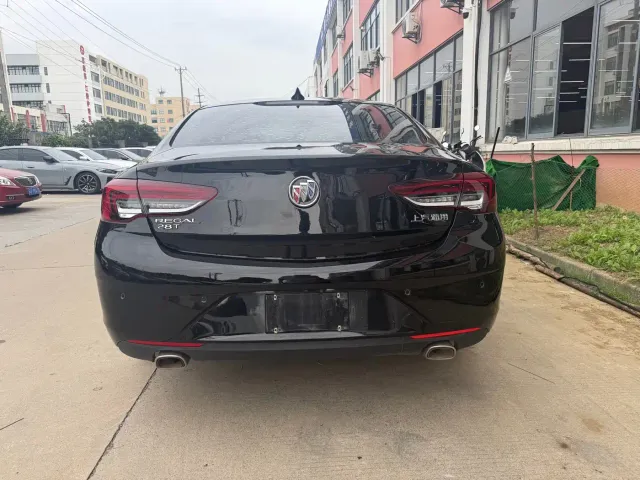 Buick Regal — Фото автомобиля 15