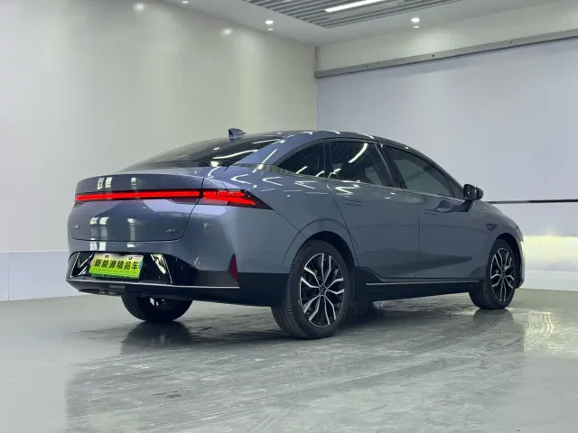 Xpeng P5 — Фото автомобиля 17