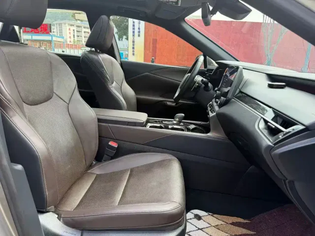 Lexus RX — Фото автомобиля 6