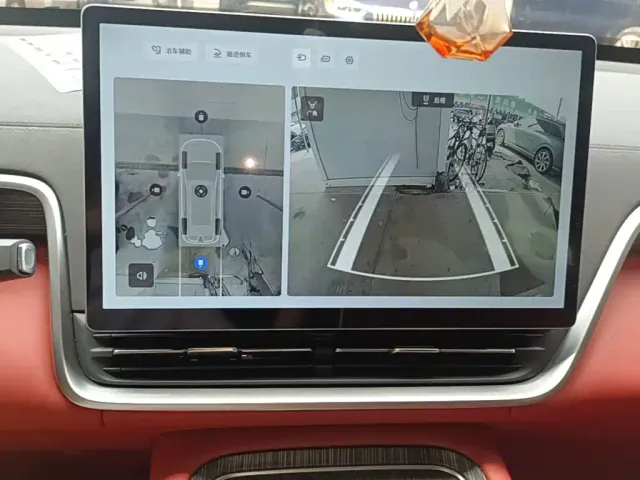 Dongfeng Yipai eπ008 2024 210Max Range Extender 6-Seater — Фото автомобиля 12