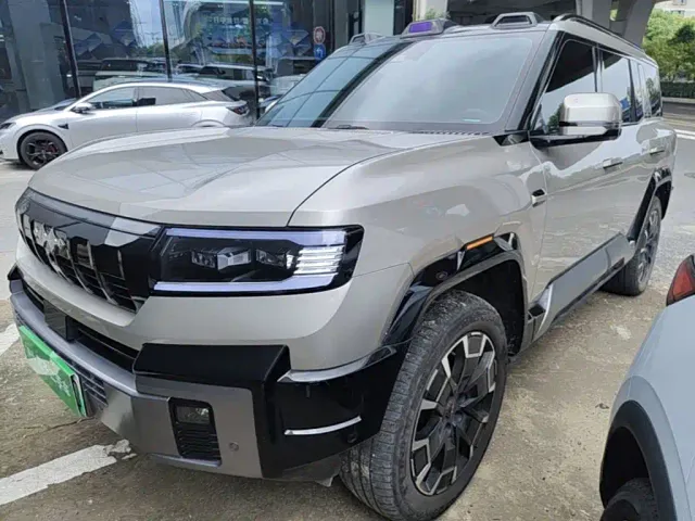 Фотография автомобиля — BYD FangChengBao Leopard 8