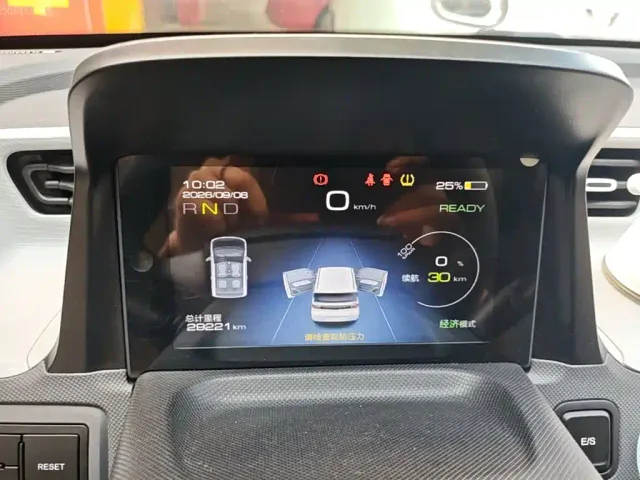 Wuling Hongguang Mini EV — Фото автомобиля 7