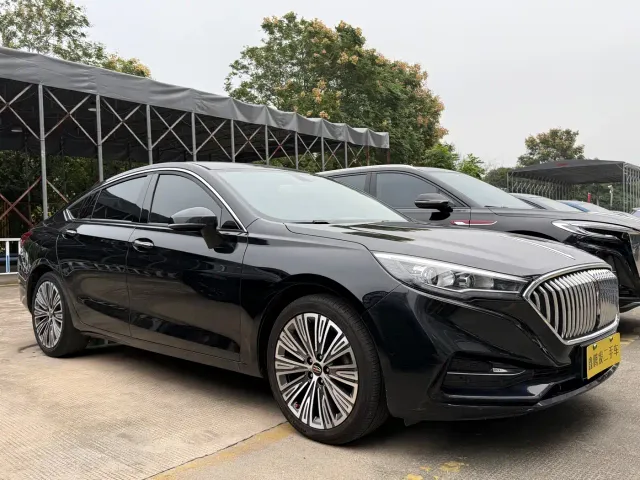 Hongqi H5 — Фото автомобиля 3
