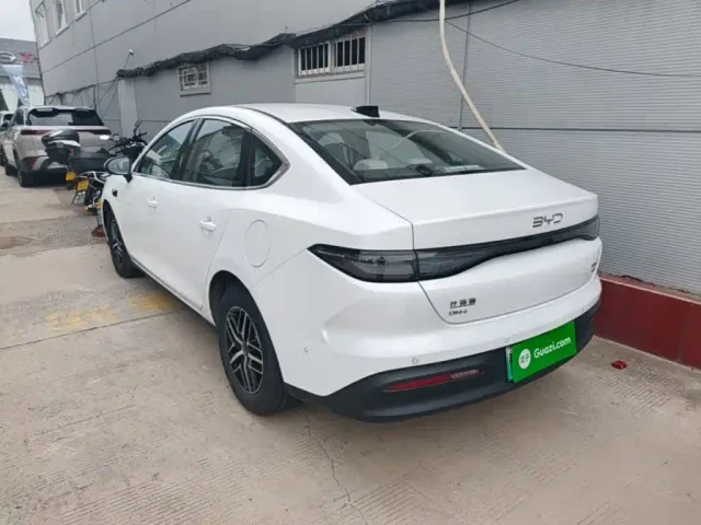 BYD Seal 05 DM-i — Фото автомобиля 4