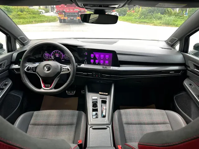 Volkswagen Golf GTI — Фото автомобиля 10