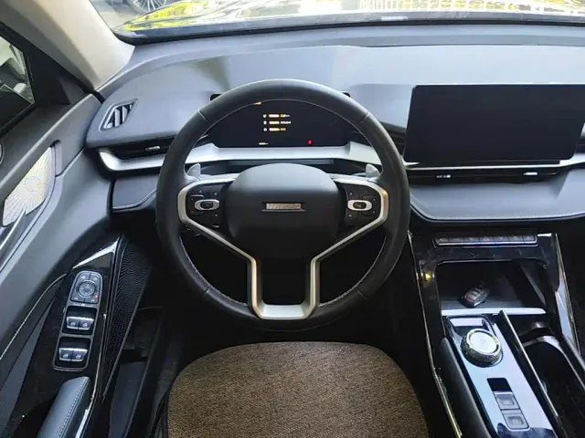 Haval H6 — Фото автомобиля 10
