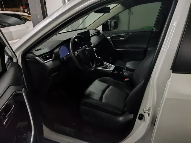 Toyota RAV4 — Фото автомобиля 2