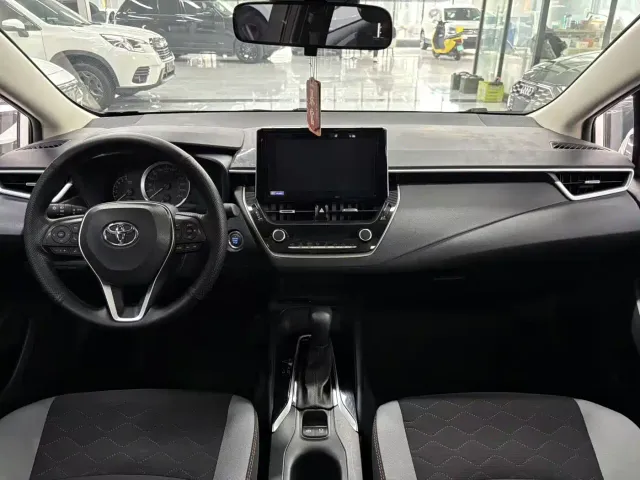 Toyota Corolla — Фото автомобиля 7