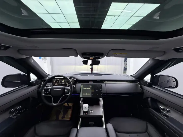Land Rover Range Rover Sport — Фото автомобиля 7