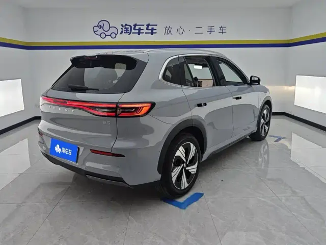 Geely Galaxy E5 — Фото автомобиля 3