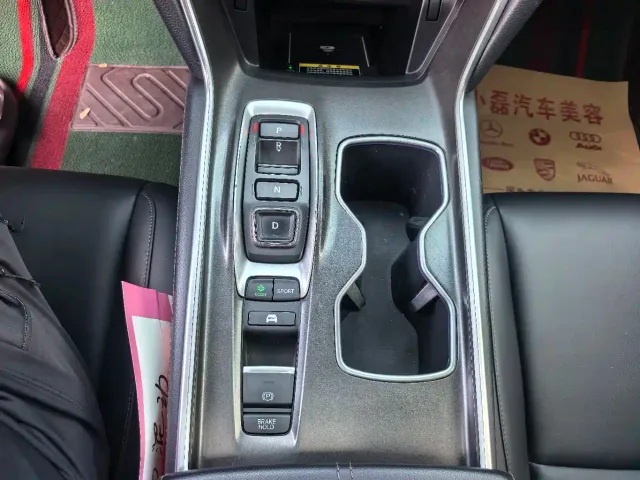 Honda Accord — Фото автомобиля 15