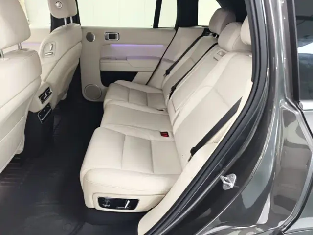 Li Auto L7 — Фото автомобиля 16